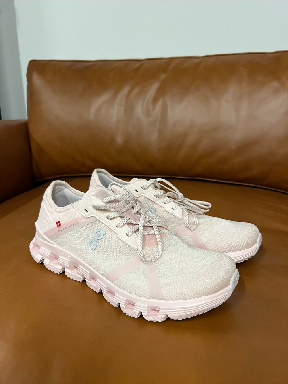 On Running CLOUD X 4 AD SALT LILY WOMEN 9